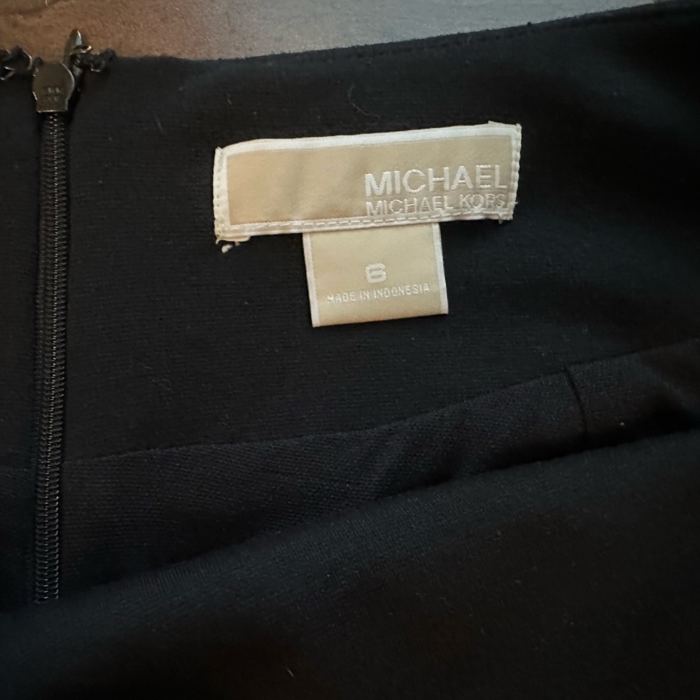 Michael Kors Black Pencil Skirt Size 6 | Classic Workwear Essential - Picture 3 of 7